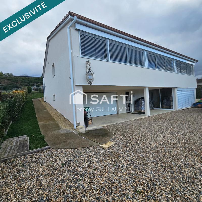 Maison - 251 m² - 7 pièces