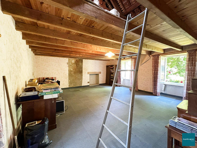 Maison traditionnelle - 170 m² - 8 pièces