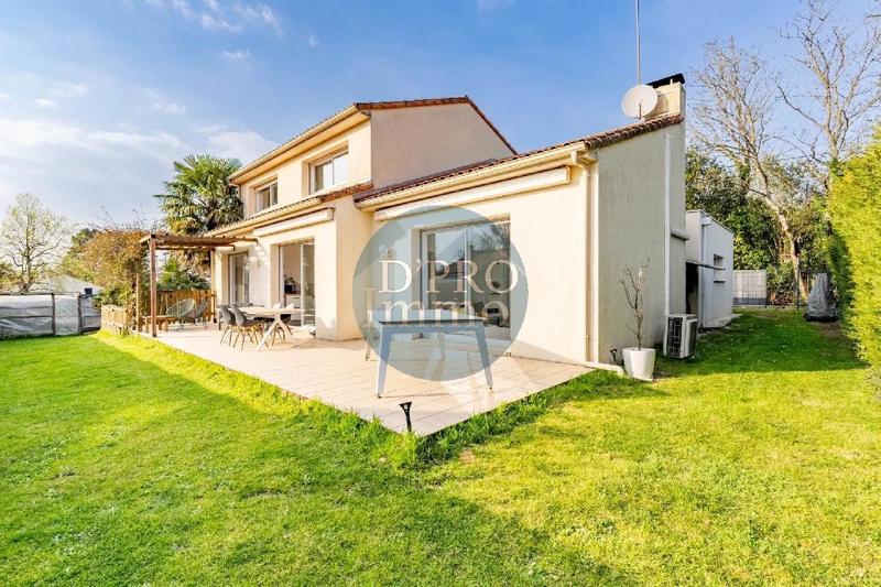 Maison - 141 m² - 6 pièces