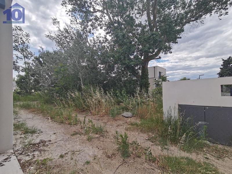 Terrain constructible - 561 m²