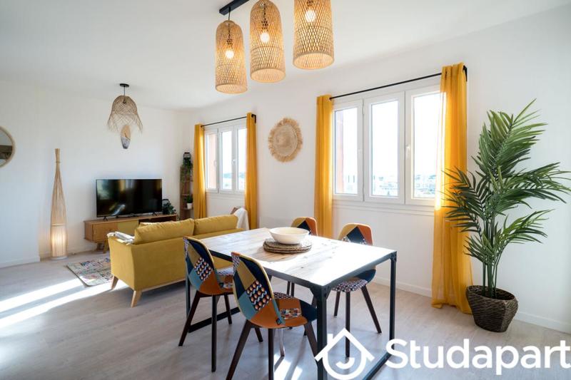 Chambre - 65 m² - 1 pièce