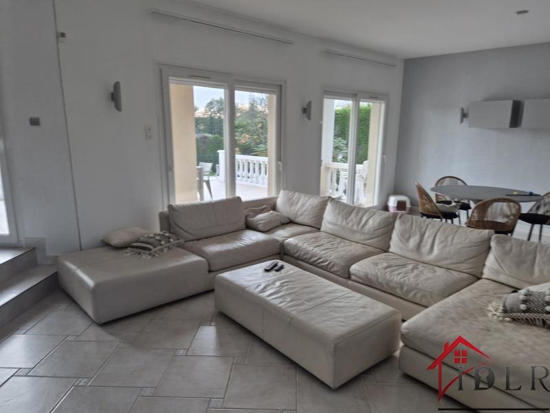 Propriété - 142 m² - 7 pièces