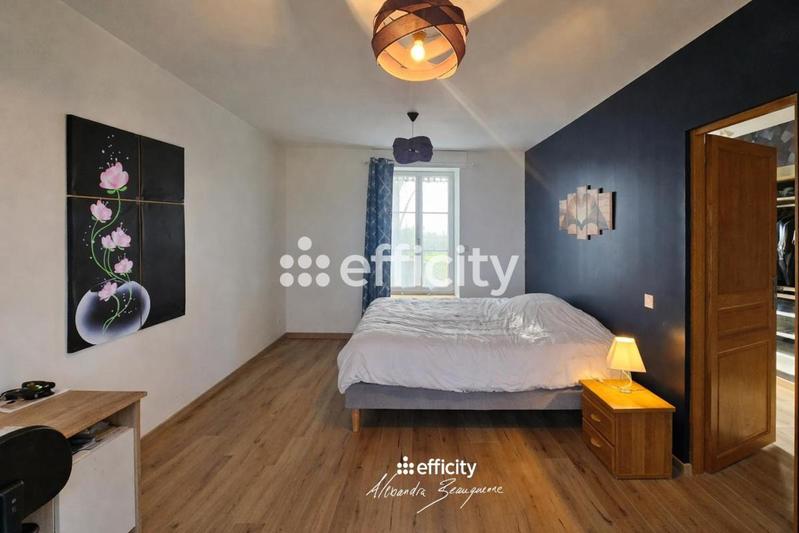 Villa - 279 m² - 9 pièces