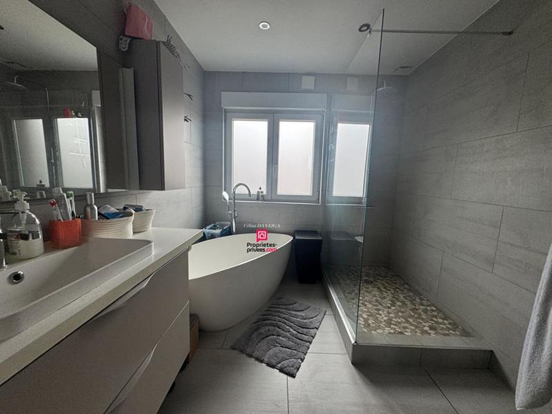 Maison - 103 m² - 4 pièces