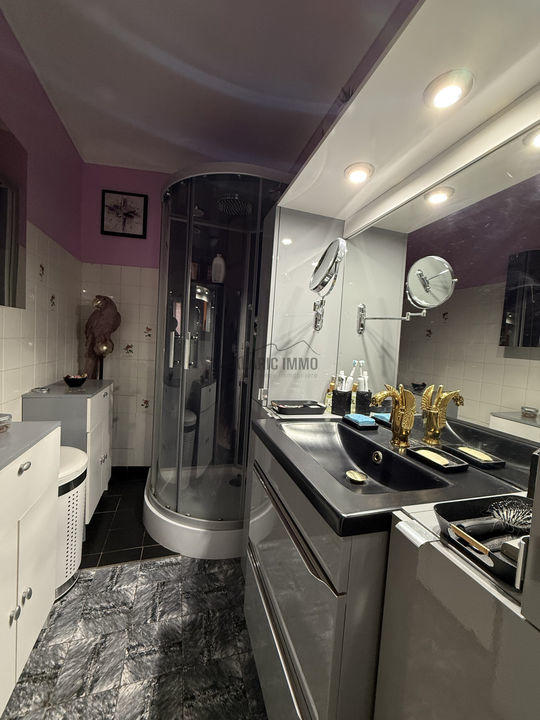 Maison de village - 140 m² - 7 pièces