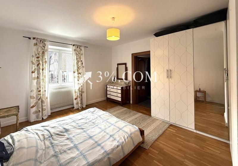 Propriété - 300 m² - 13 pièces