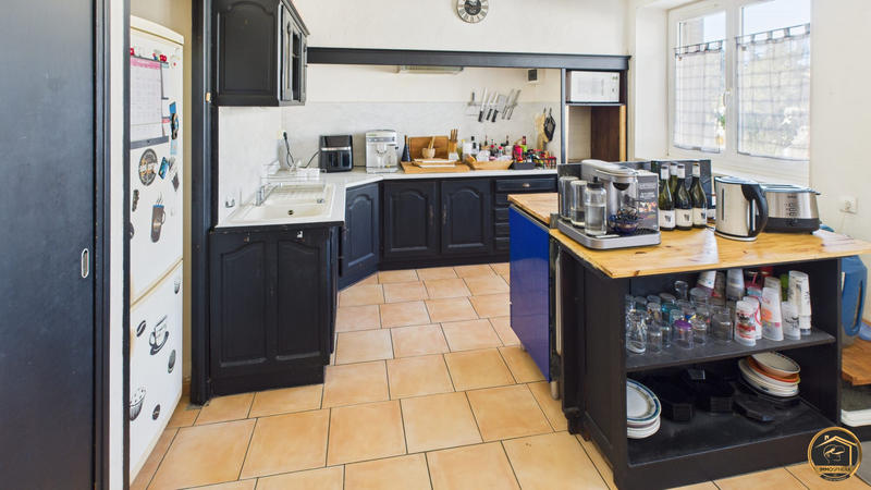 Maison ancienne - 286 m² - 10 pièces