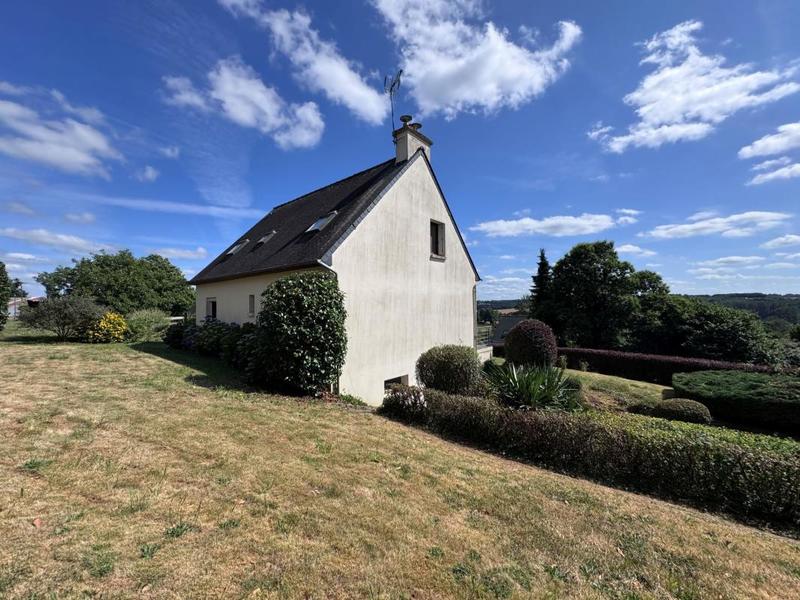 Maison - 104 m² - 5 pièces