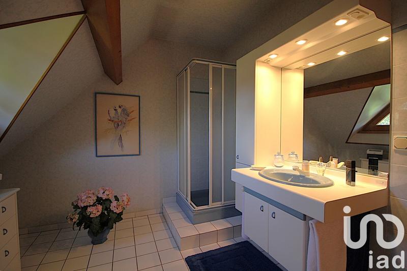 Maison - 185 m² - 7 pièces