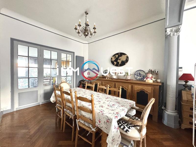 Maison - 137 m² - 6 pièces