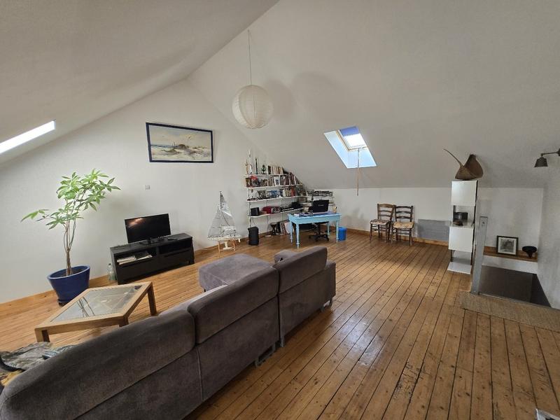 Maison - 166 m² - 8 pièces