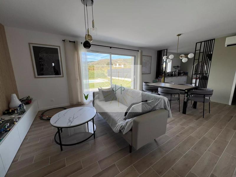 Villa - 89 m² - 4 pièces