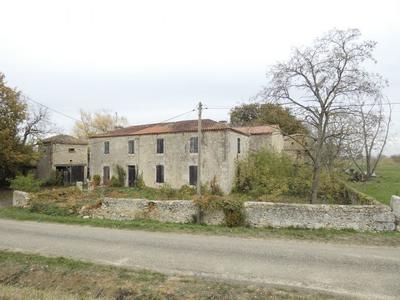 Corps de ferme - 250 m² - 6 pièces