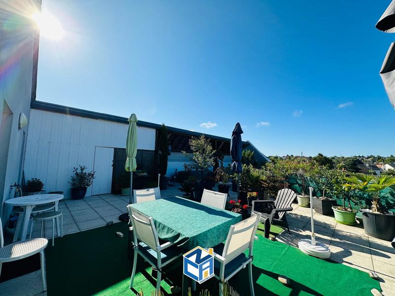 Appartement - 85 m² - 3 pièces