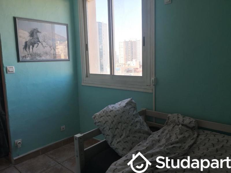 Chambre - 10 m² - 1 pièce