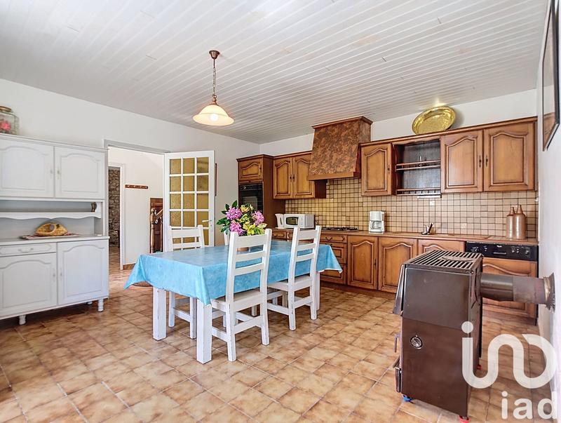 Maison - 390 m² - 4 pièces