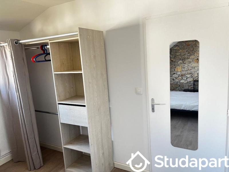 Chambre - 14 m² - 1 pièce