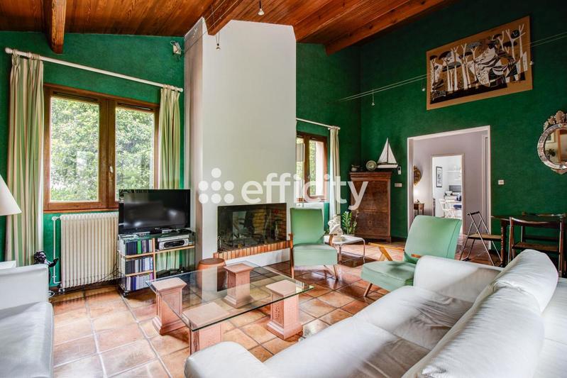 Maison - 141 m² - 7 pièces