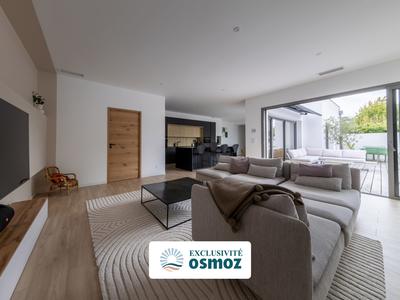 Maison contemporaine - 147 m² - 6 pièces