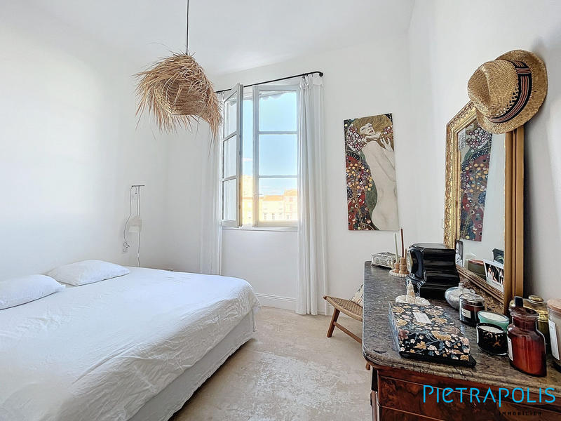 Appartement - 95 m² - 3 pièces