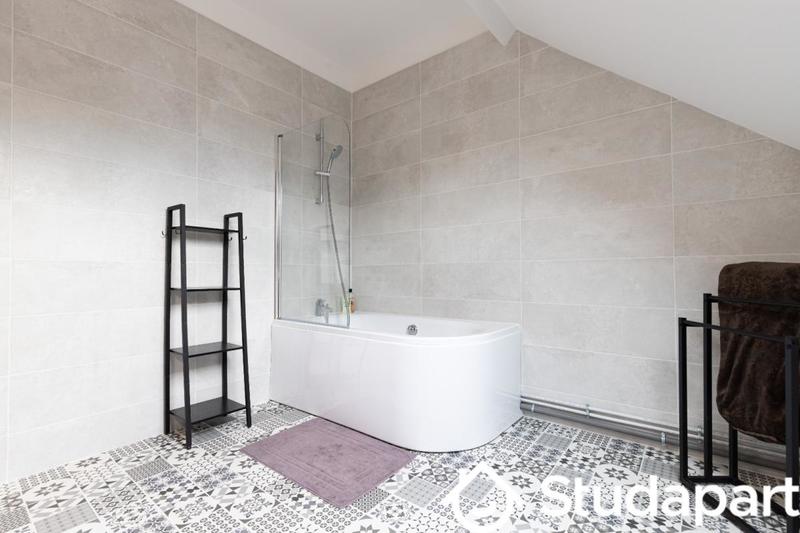 Chambre - 14 m² - 1 pièce