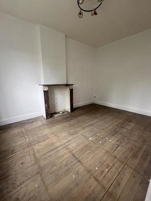 Maison de ville - 81 m² - 5 pièces