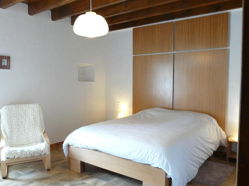 Maison - 250 m² - 12 pièces