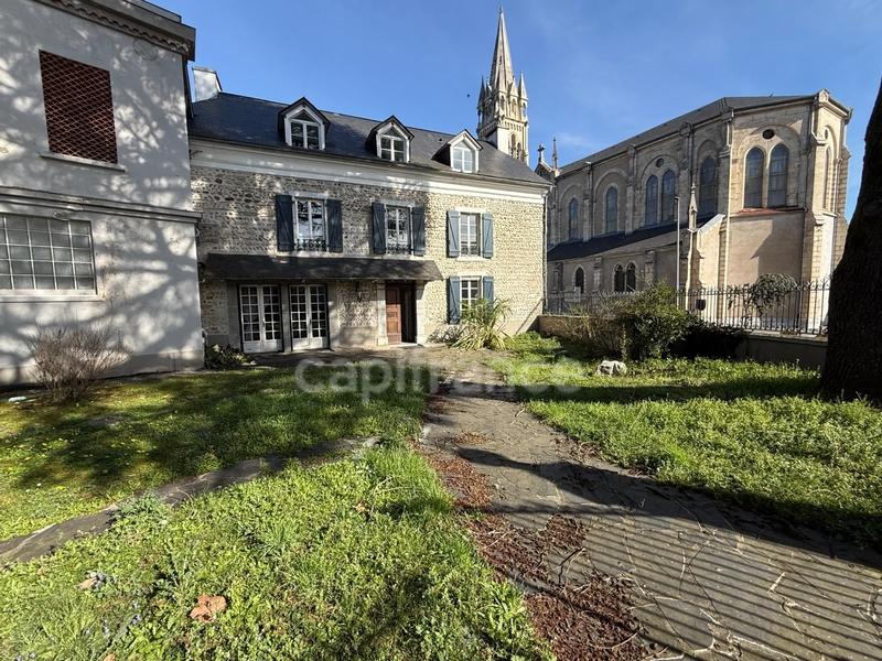 Maison bourgeoise - 280 m² - 7 pièces