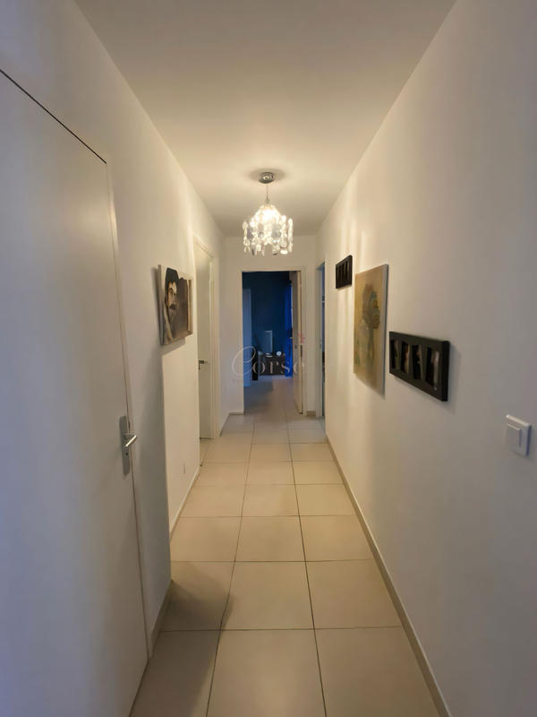 Appartement - 79 m² - 4 pièces