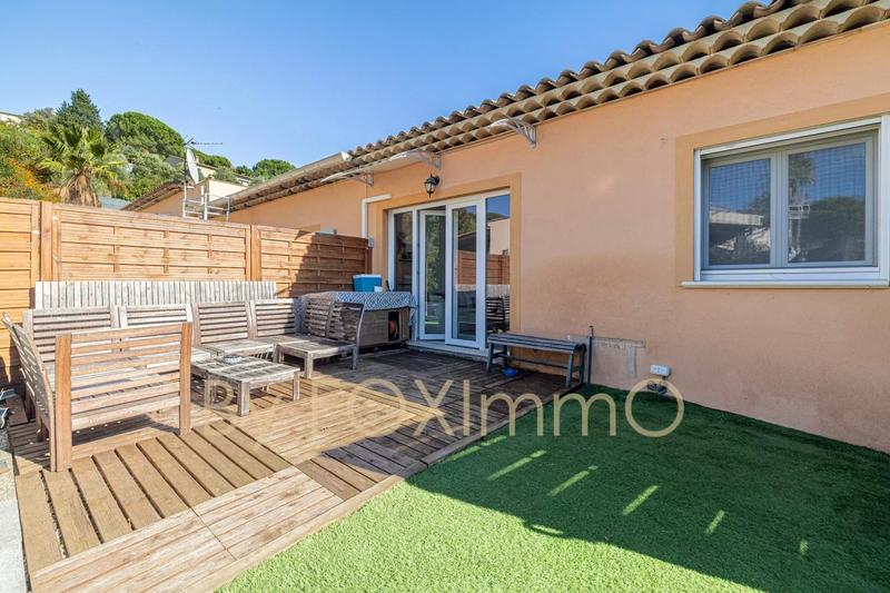 Maison - 330 m² - 9 pièces