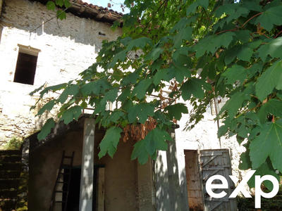 Maison traditionnelle - 230 m² - 4 pièces