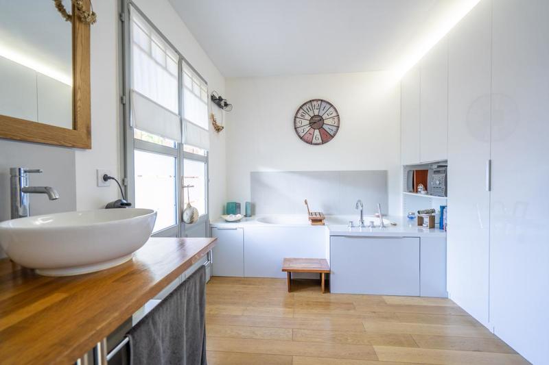 Villa - 200 m² - 6 pièces