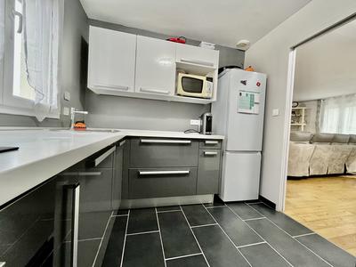 Maison traditionnelle - 65 m² - 5 pièces