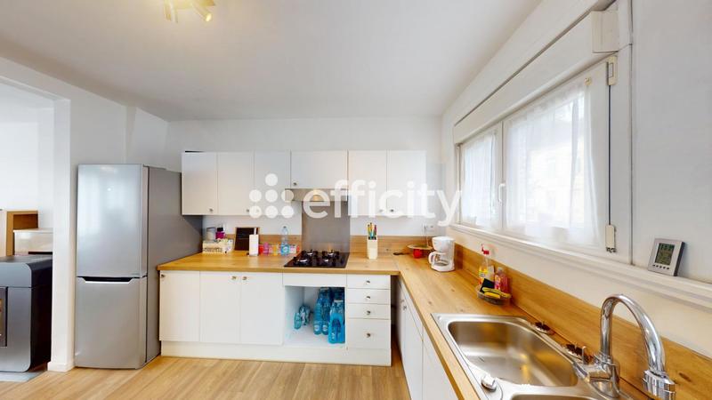 Maison - 85 m² - 5 pièces