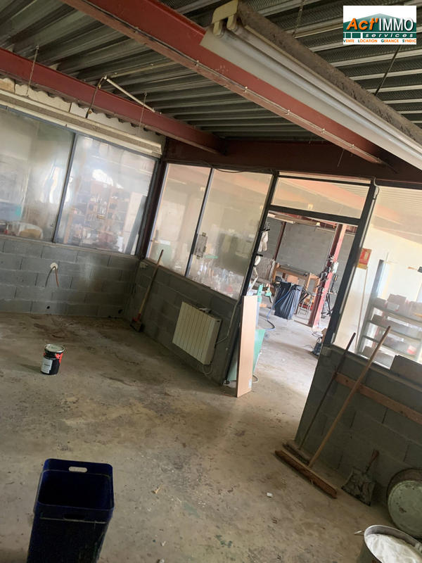 Entrepôt - 264 m²