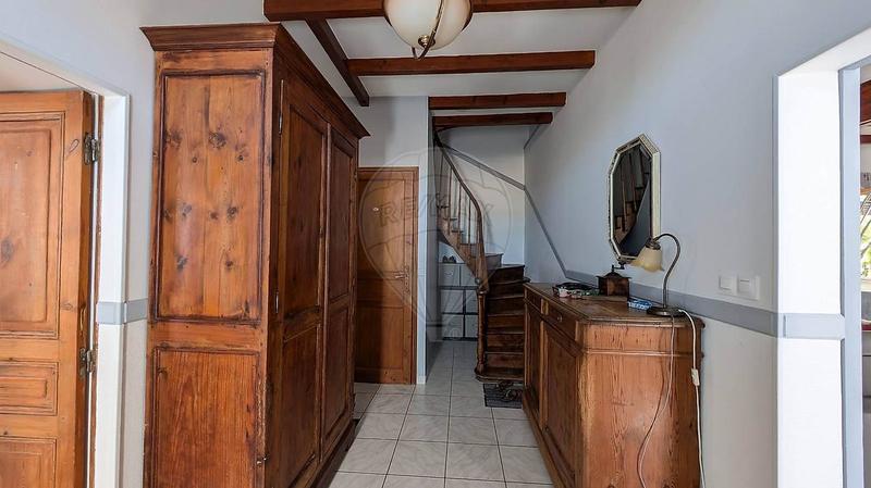 Maison - 210 m² - 9 pièces