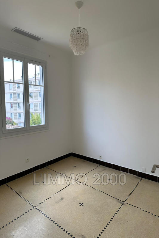 Villa - 100 m² - 5 pièces