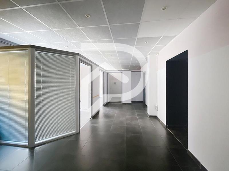 Local commercial - 78 m² - 7 pièces