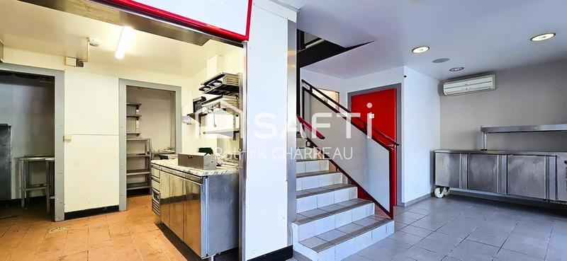 Local commercial - 214 m² - 7 pièces