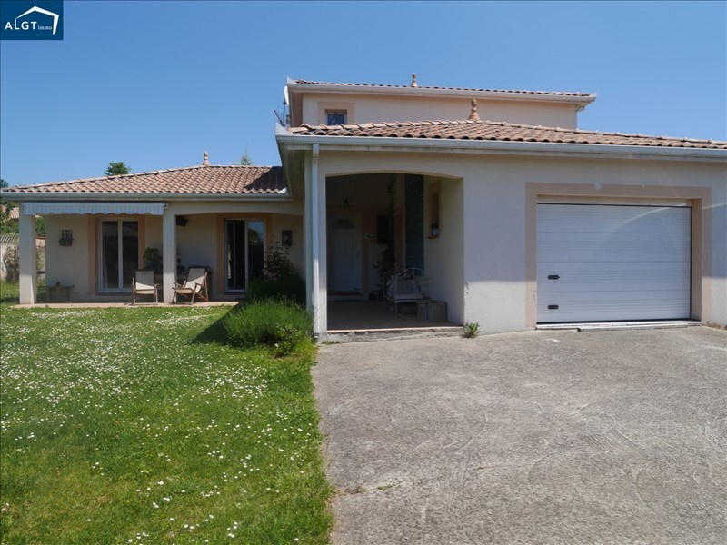 Maison - 140 m² - 5 pièces