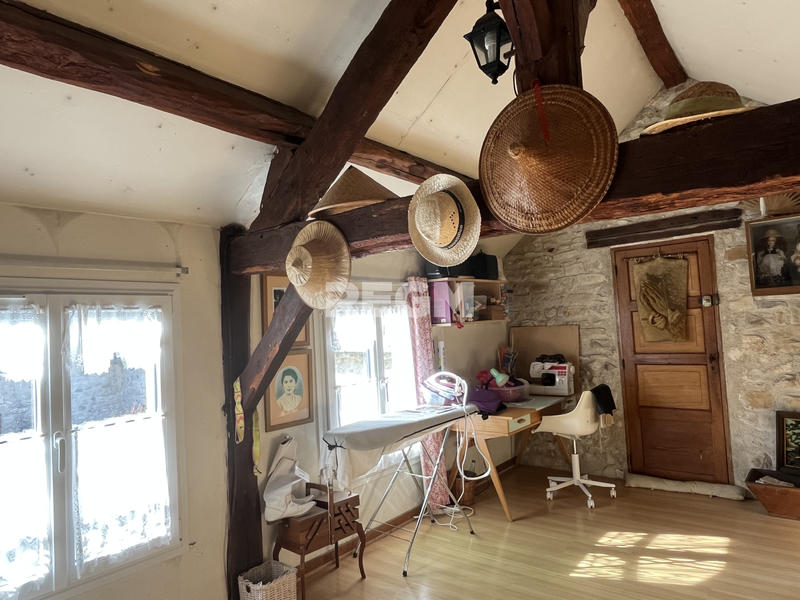 Maison - 230 m² - 8 pièces