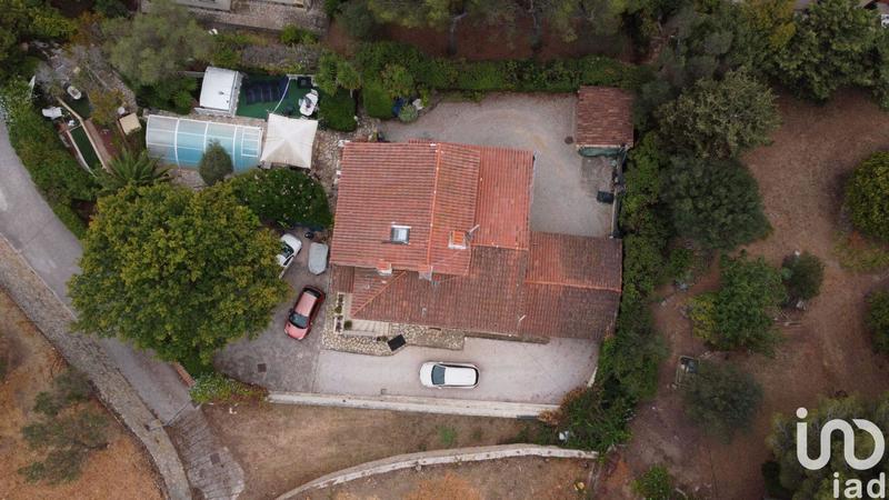 Maison - 200 m² - 7 pièces