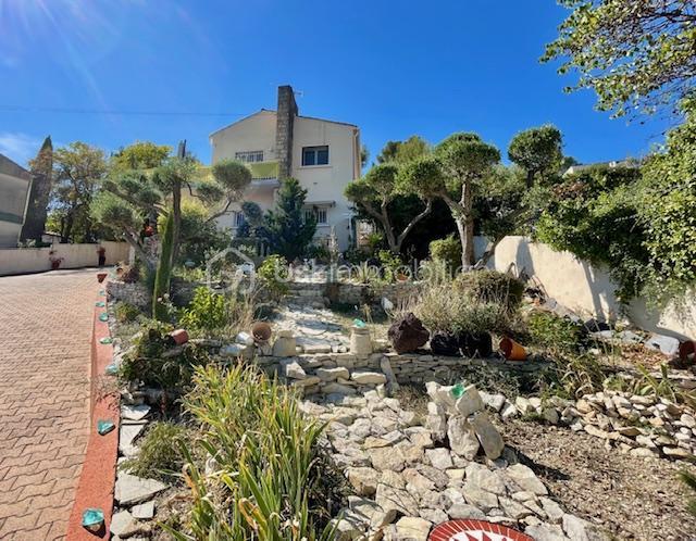 Villa - 140 m² - 6 pièces