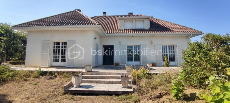 Demeure - 130 m² - 7 pièces