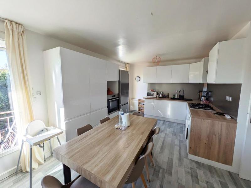 Appartement - 83 m² - 4 pièces