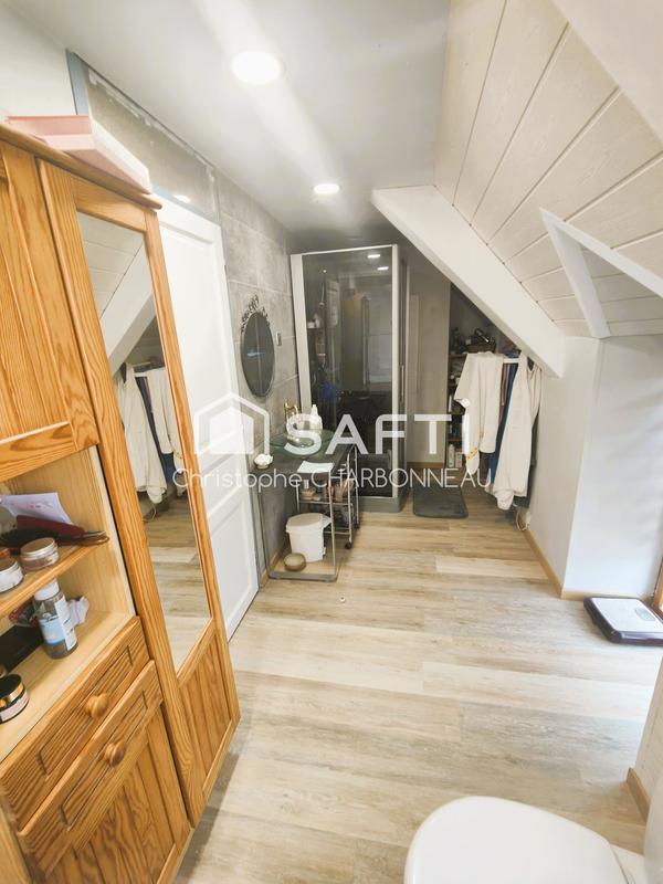 Maison - 182 m² - 8 pièces