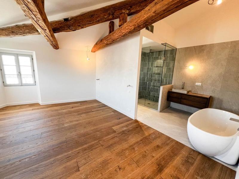 Maison de village - 208 m² - 6 pièces