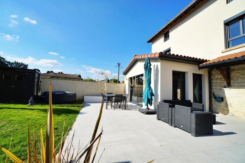 Villa - 137 m² - 5 pièces