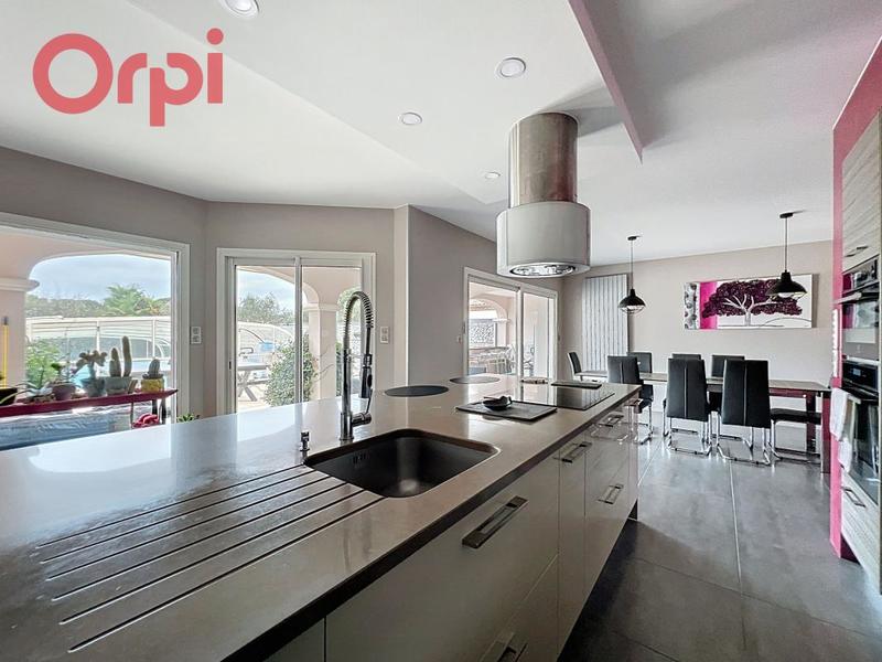 Villa - 225 m² - 5 pièces