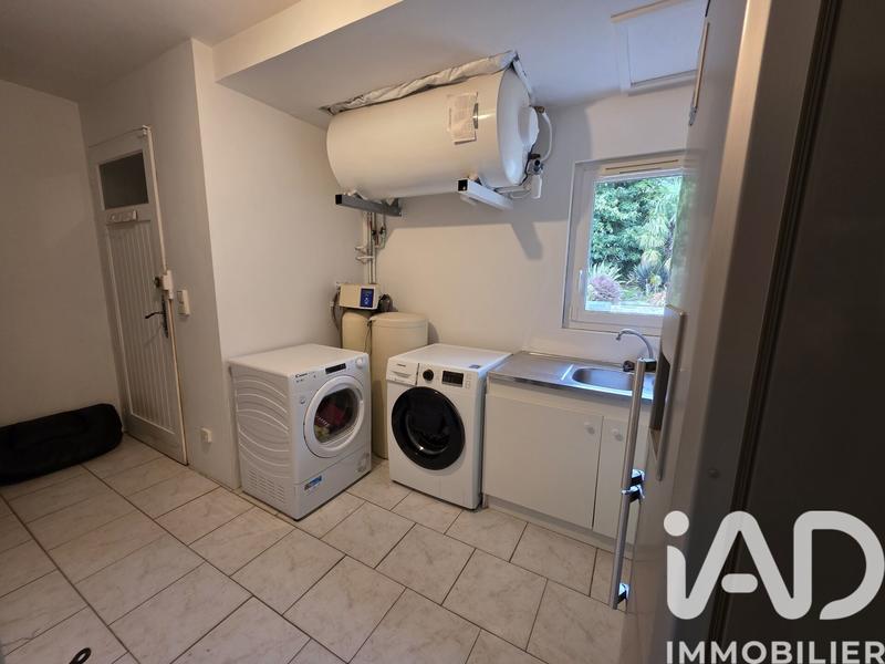 Maison - 222 m² - 5 pièces